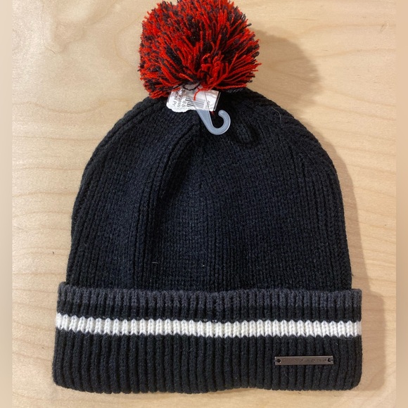 Sean John Toboggan (AM) - Picture 3 of 7